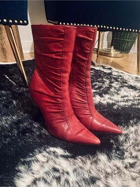 Apostrophe Red Genuine Leather Boots 7.5